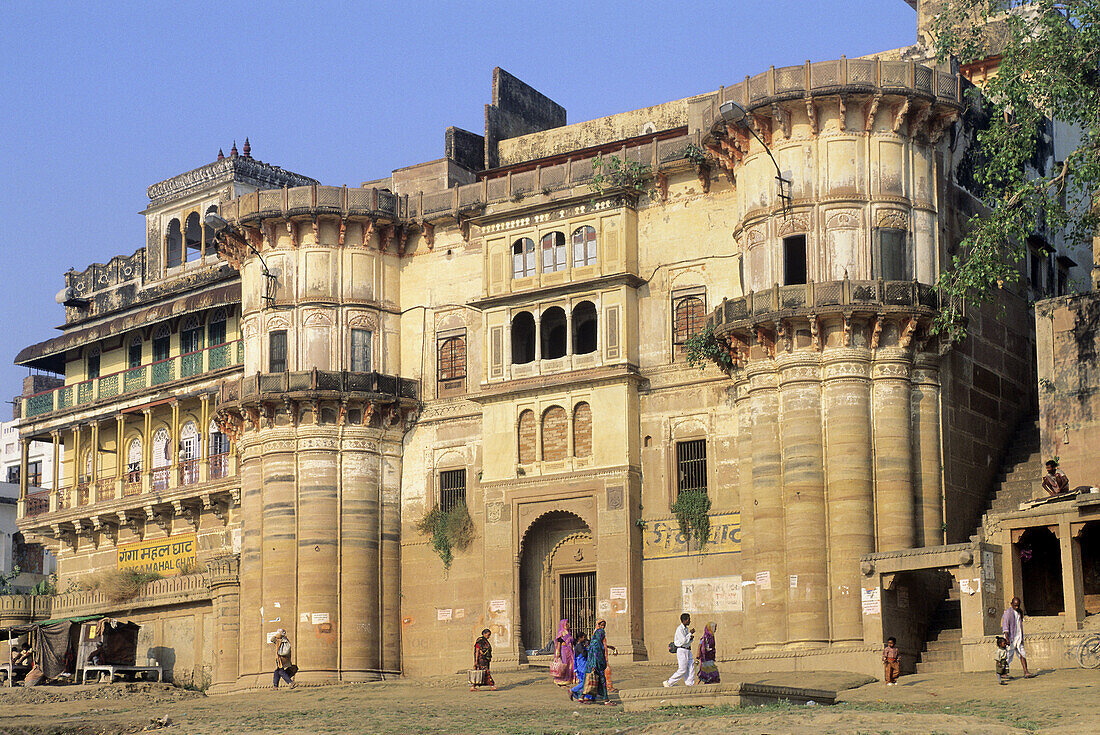 ASI GHAT, VARANASI, INDIA