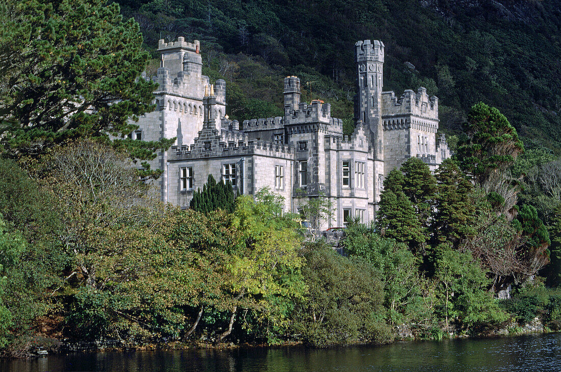 KYLEMORE ABBEY, CONNEMARA, IRELAND