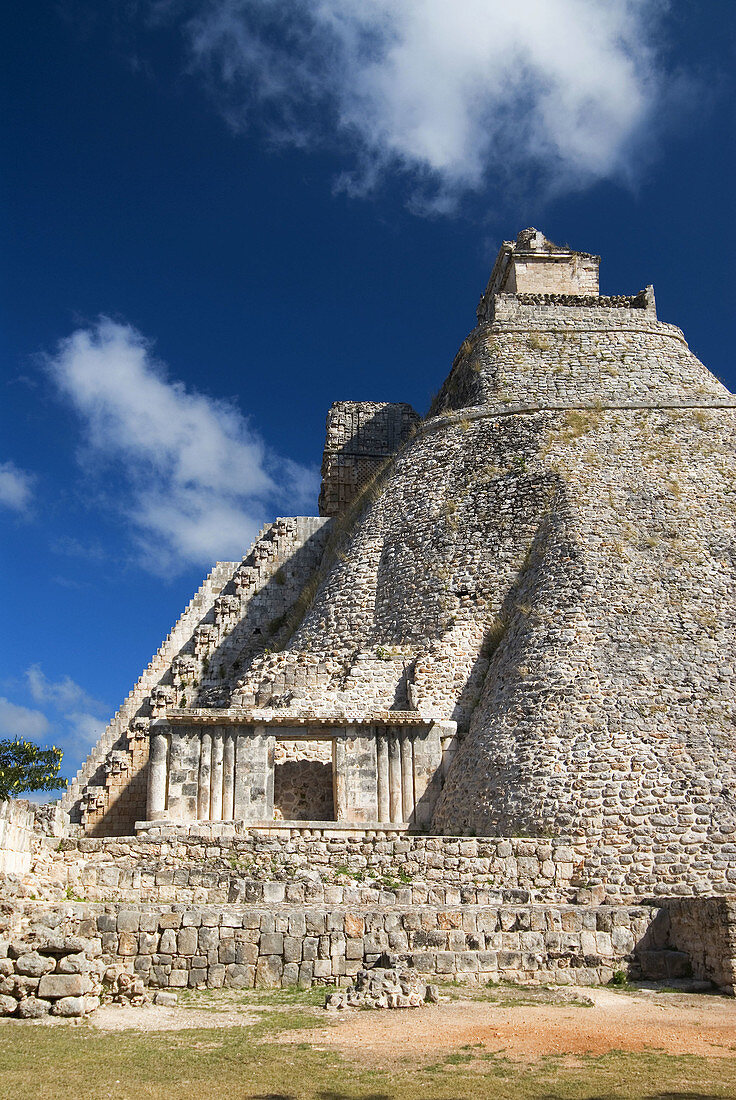 Mexico, Yucatan, Uxmal, Pyramid of the Magician