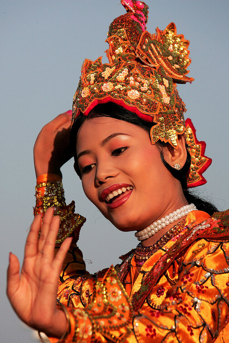 TRADITIONAL DANCER, GENERAL, PEOPLE, BURMA