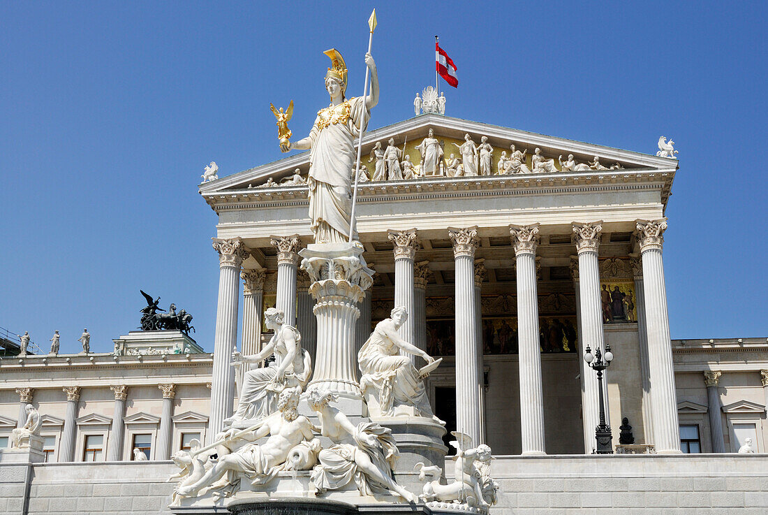 Pallas Athene Brunnen vor Parlament, Wien, Österreich