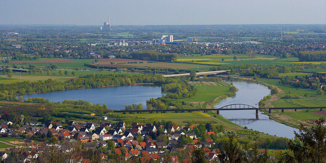 Blick vom Wittekindsberg auf Minden, Straße der Weserrenaissance, Porta Westfalica, Westfälische Pforte, Nordrhein-Westfalen, Deutschland, Europa