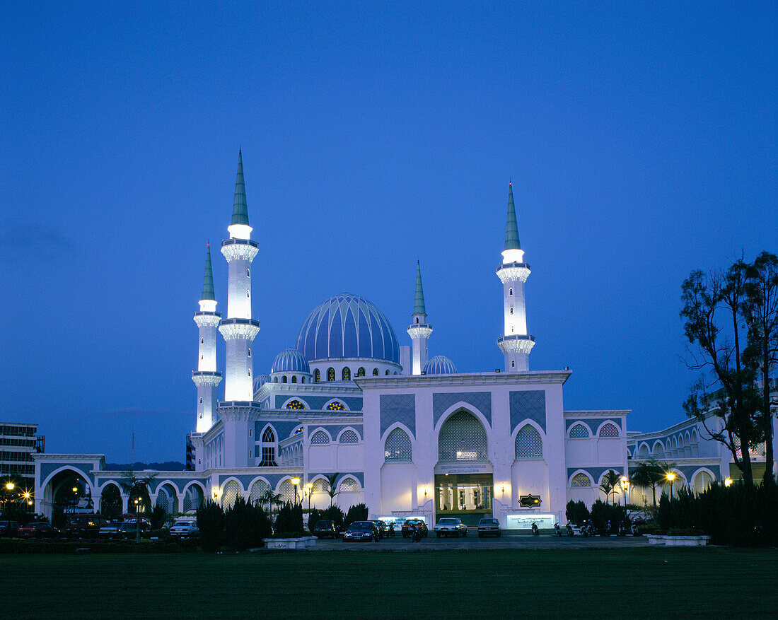 Sultan Ahmad Shah Mosque illuminated at night, Kuantan, Malaysia