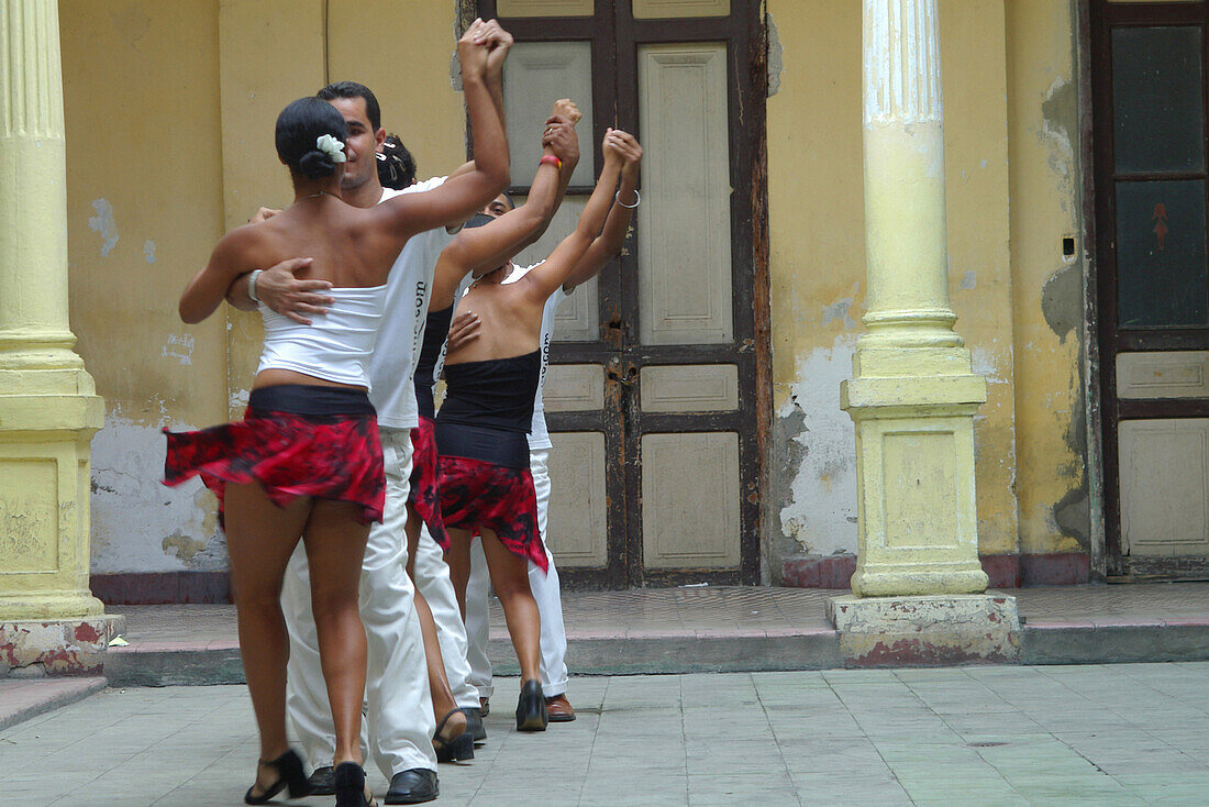 Salsa dancers, Santiago de Cuba, Cuba, Caribbean