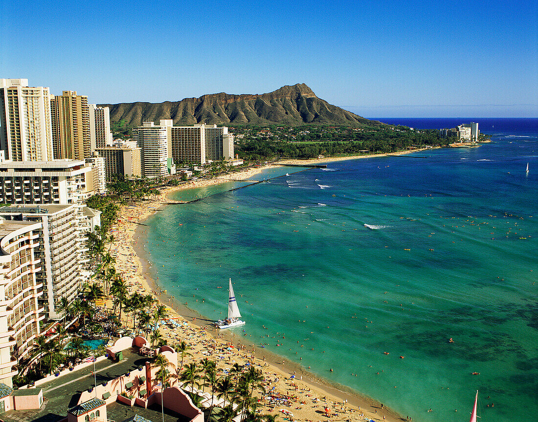 Waikiki Beach in Honolulu, Oahu Island, Hawaii, Usa