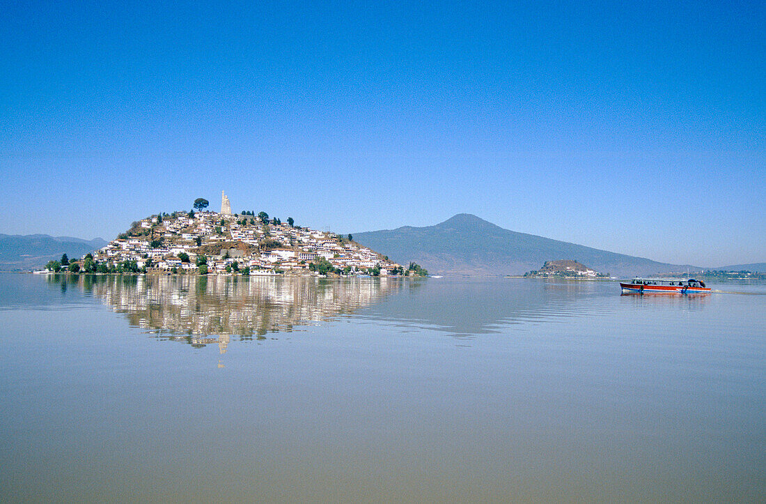 Lago De Patzcuaro, Patzcuaro, Michoacan, Mexico