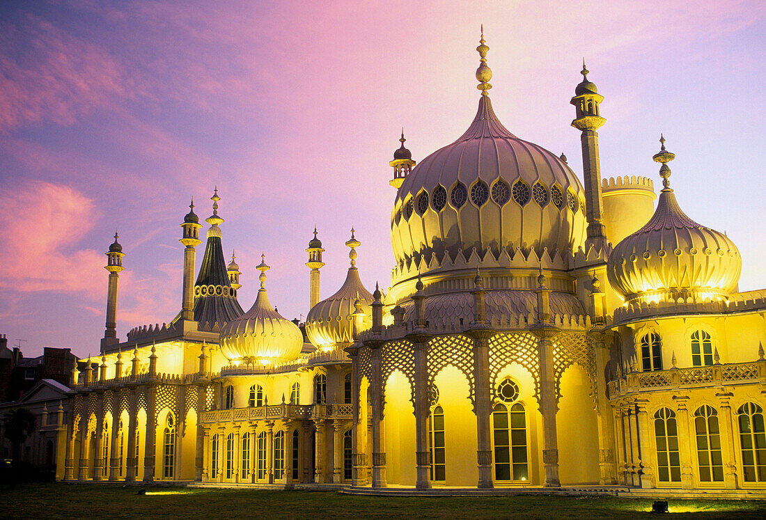 Royal Pavilion at Dusk, Brighton, East Sussex, UK, England