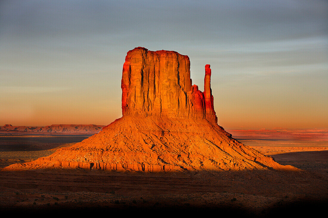 Left Mitten at sunset, Monument Valley, Utah, USA