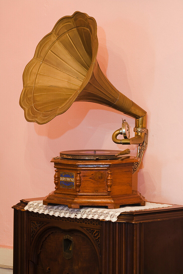 Grammophon im Museum Casa Museo Unamuno, Puerto del Rosario, Fuerteventura, Kanarische Inseln, Spanien, Europa