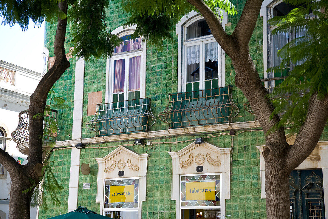 Grünes Haus, Haus mit grünen Fliesen, Lagos, Algarve, Portugal