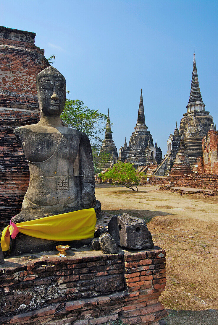 Wat Phra Si Sanphet, Buddha in front of chedis, Ayutthaya, Thailand, Asia