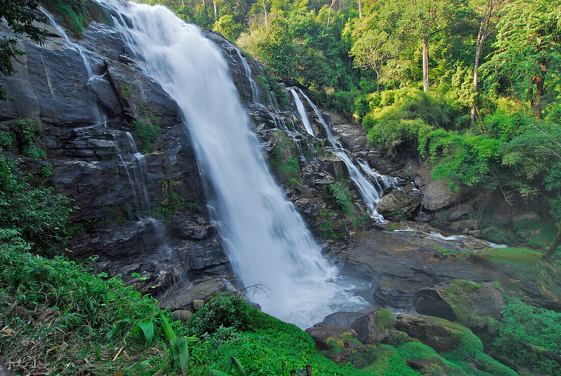 Vachiratan Wasserfall, Doi Inthanon Nationalpark, Provinz Chiang Mai, Thailand, Asien