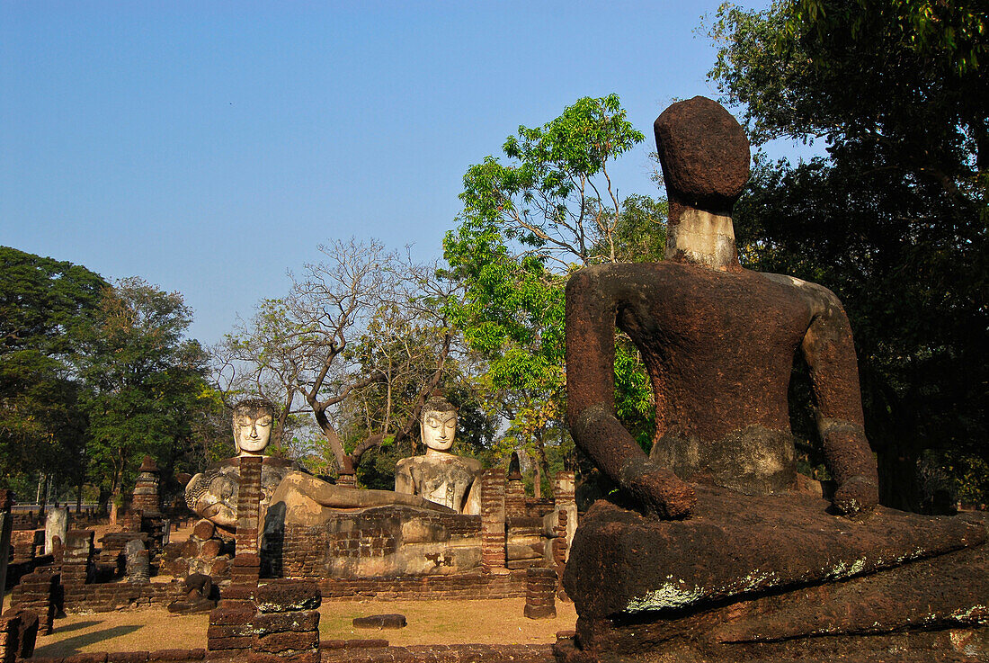Lying and sitting Buddhas, Kamphaeng Phet, Wat Phra Khaeo, Central Thailand, Asia