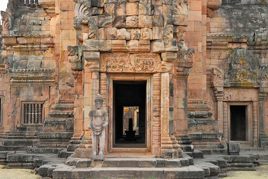 Shivas Lingam im Hauptheiligtum, Prasat Hin Khao Phanom Rung, Khmer Tempel in der Provinz Buriram, Thailand, Asien