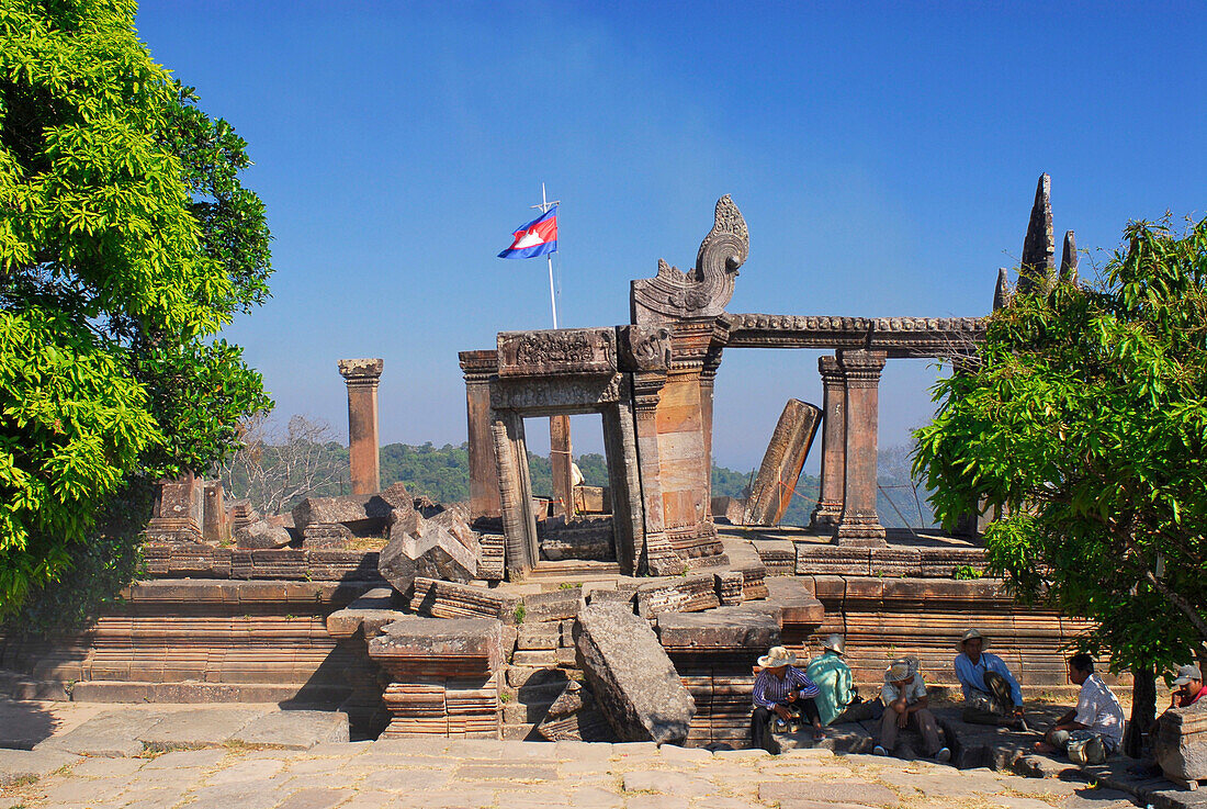 Tempel auf kambodschanischer Seite in den Dongrek Bergen, umstritten zwischen Thailand und Kambodscha, Prasat Khao Phra Wihan bzw. Preah Vihar, kamboschanisch, Asien