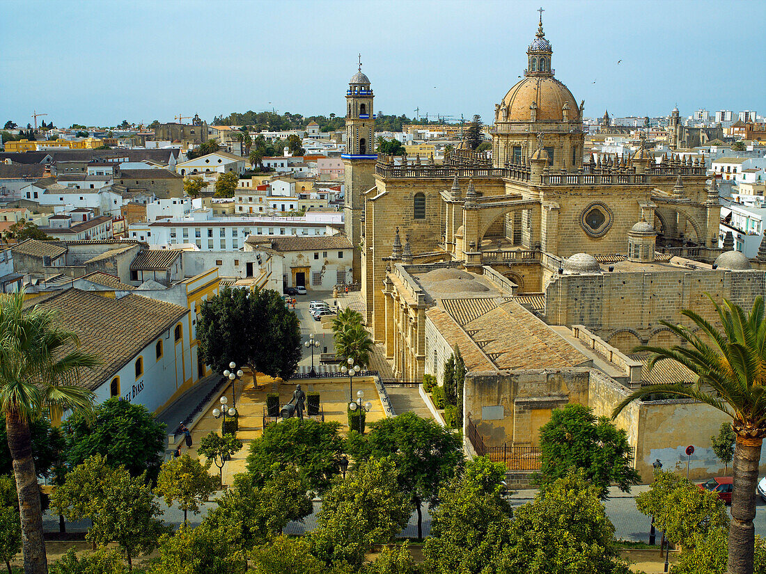 Cathedral and Barrio de Santiago quarter, Jerez, Andalucia, Spain