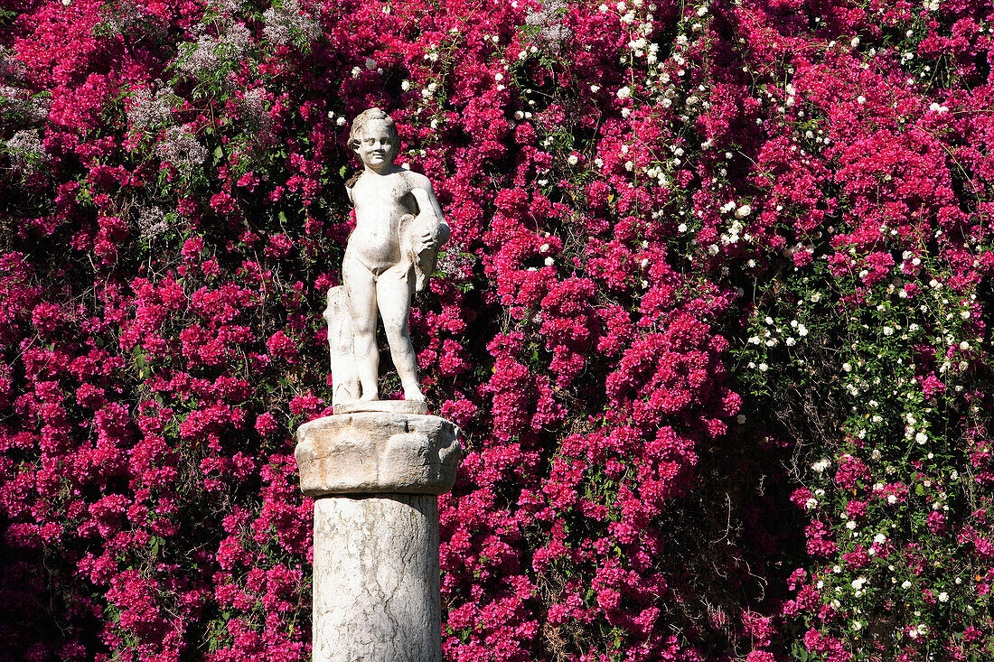 Casa de Pilatos, garden sculpture, Seville, Andalucia, Spain
