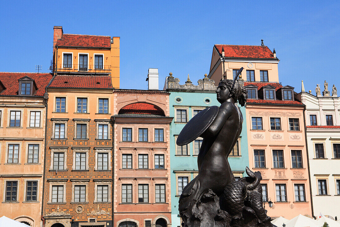 Mermaid statue in Rynek Starego Miasta, Old Town Square, Warsaw, Poland