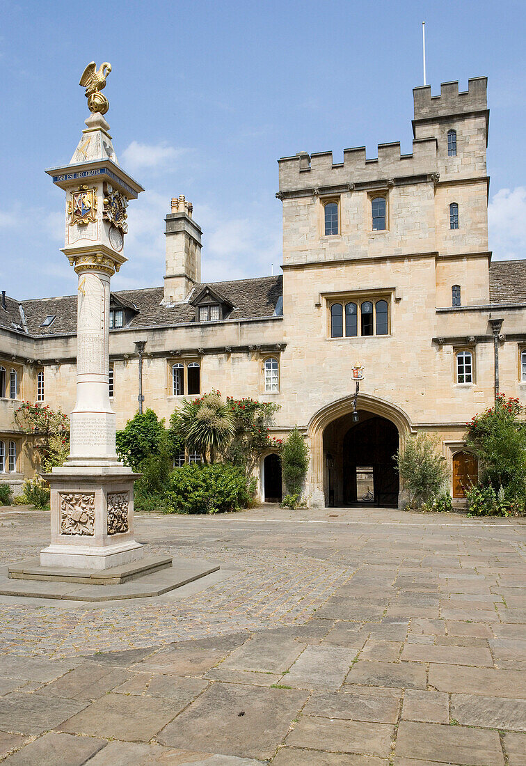 Oxford University, Sundial at Corpus Christi College, Oxford, Oxfordshire, UK, England