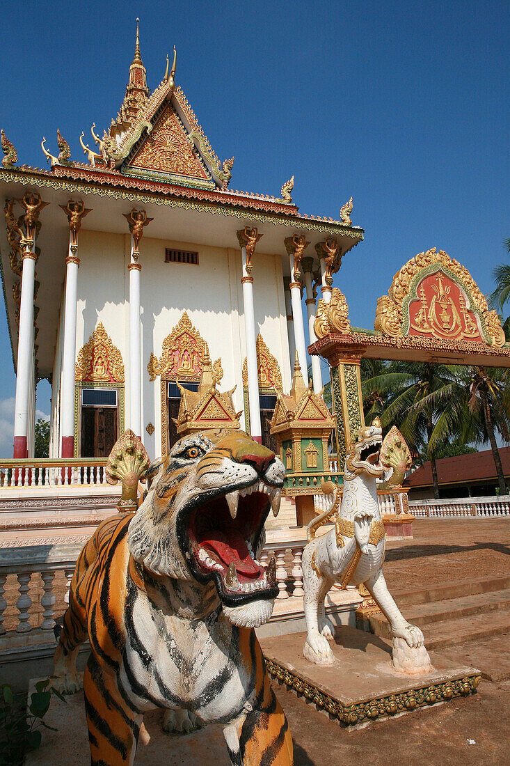 Po Ransey Temple with animal statues, Phnom Penh, near, Cambodia