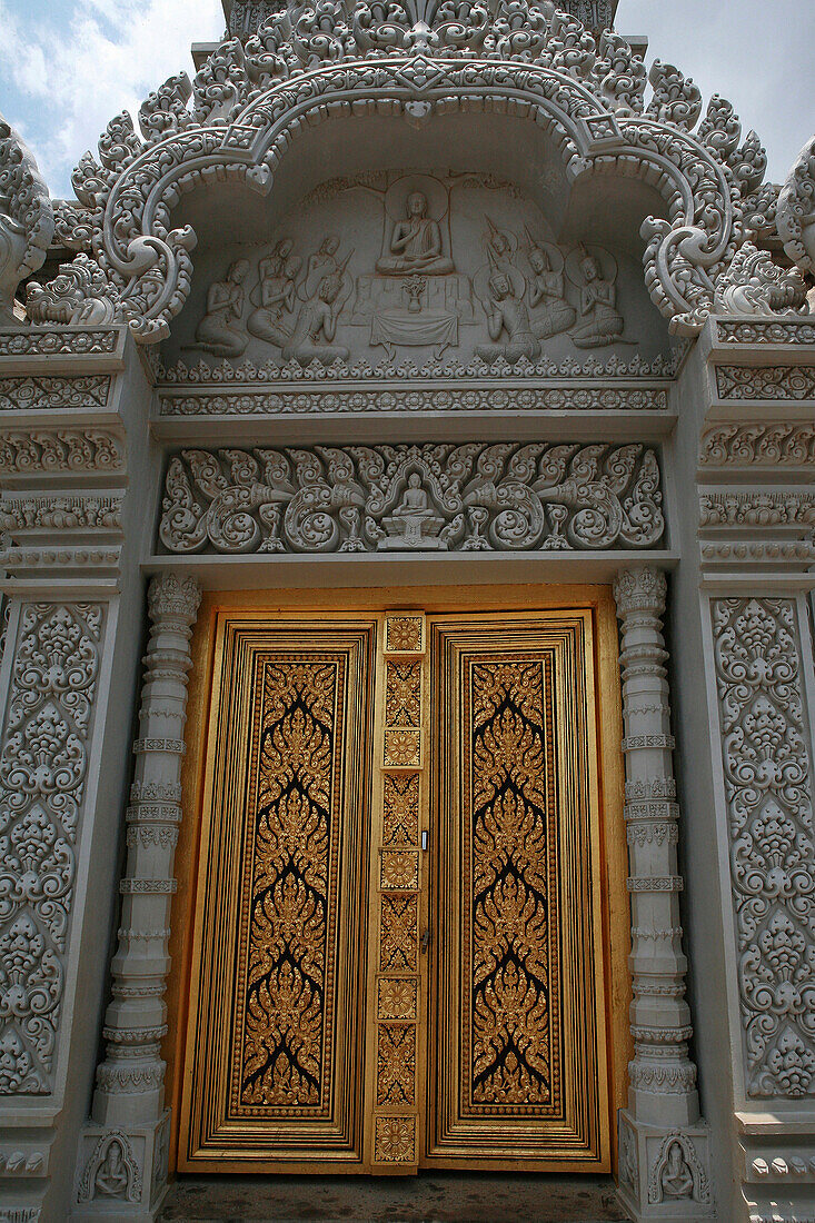 Damrei Sam Poan at Udong on Hill of Royal Fortune, door detail, Phnom Penh, near, Cambodia