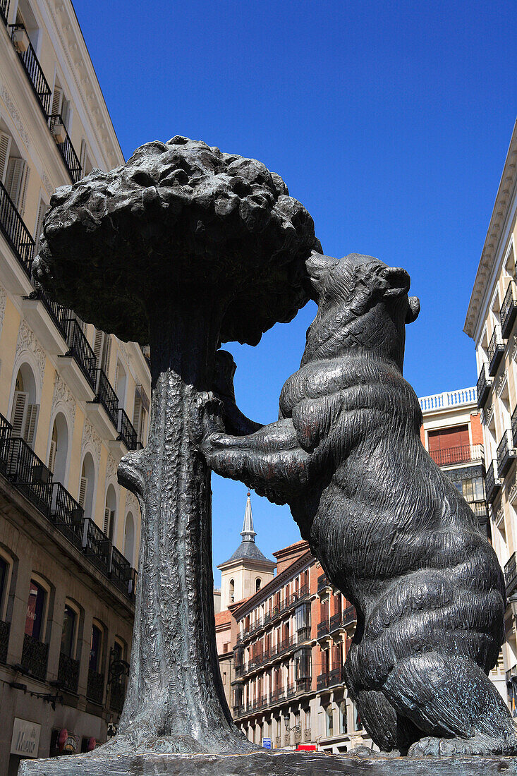 Puerta del Sol, bear and strawberry tree statue, Madrid, Spain