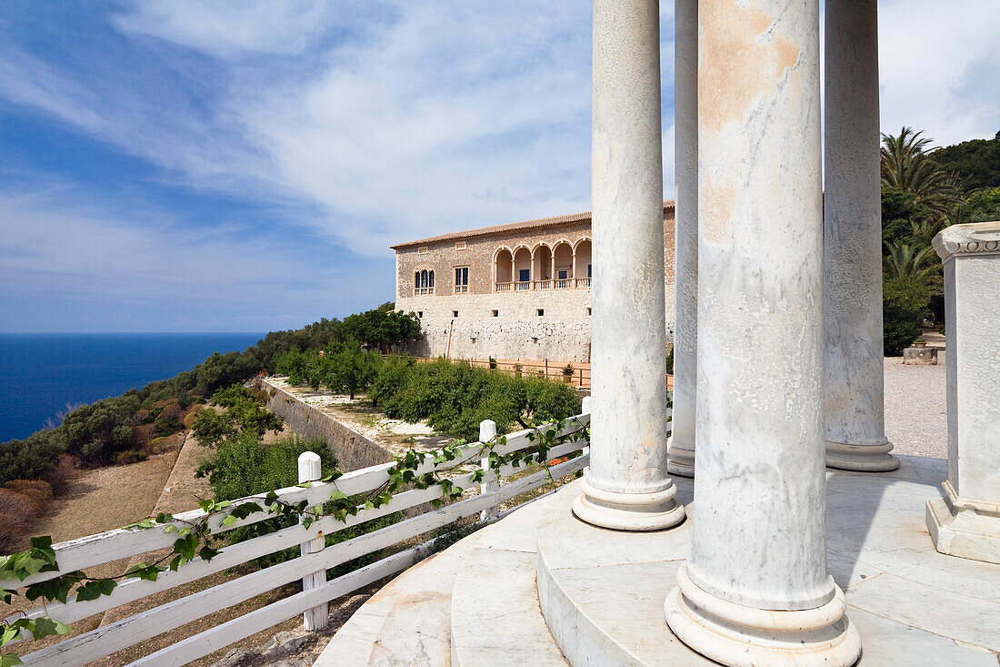 Son Marroig, Manor House with Ionic temple, Tramuntana Mountains, Mediterranean Sea, Mallorca, Balearic Islands, Spain, Europe