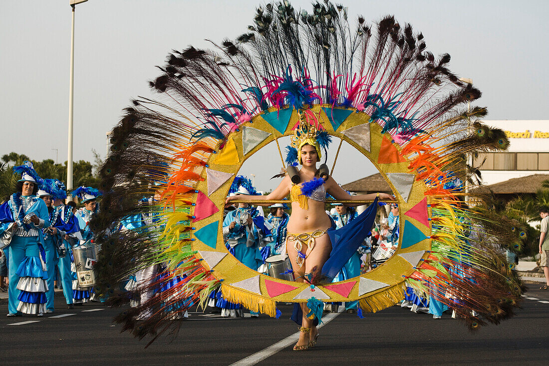 Female dancer at the carnival parade, Gran Coso de Carnaval, Costa Teguise, Lanzarote, Canary Islands, Spain, Europe