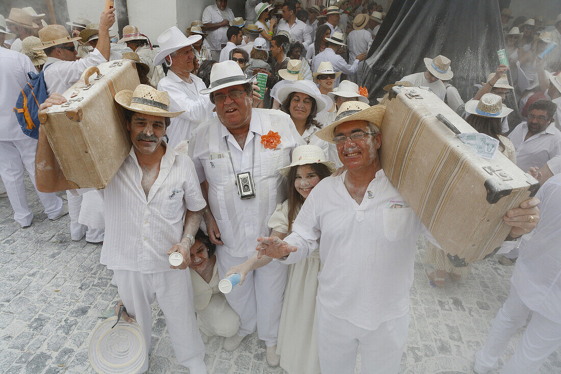 Talcum powder battle, local festival, revival of the homecoming for emigrants, Fiesta de los Indianos, Santa Cruz de La Palma, La Palma, Canary Islands, Spain, Europe