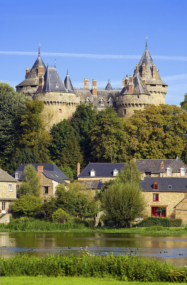 Lake and castle (11th century),  Combourg. Ille-et-Vilaine,  Bretagne,  France