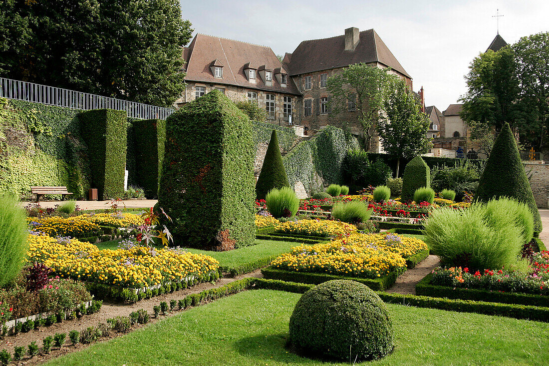 The Garden Of The Wilson Ramparts, Montlucon, Allier (03), France