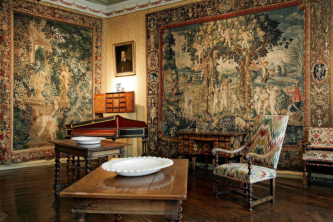 Winter Dining Room, Museum Of Decorative Arts, Hotel Lallemant, Bourges, Cher (18), France