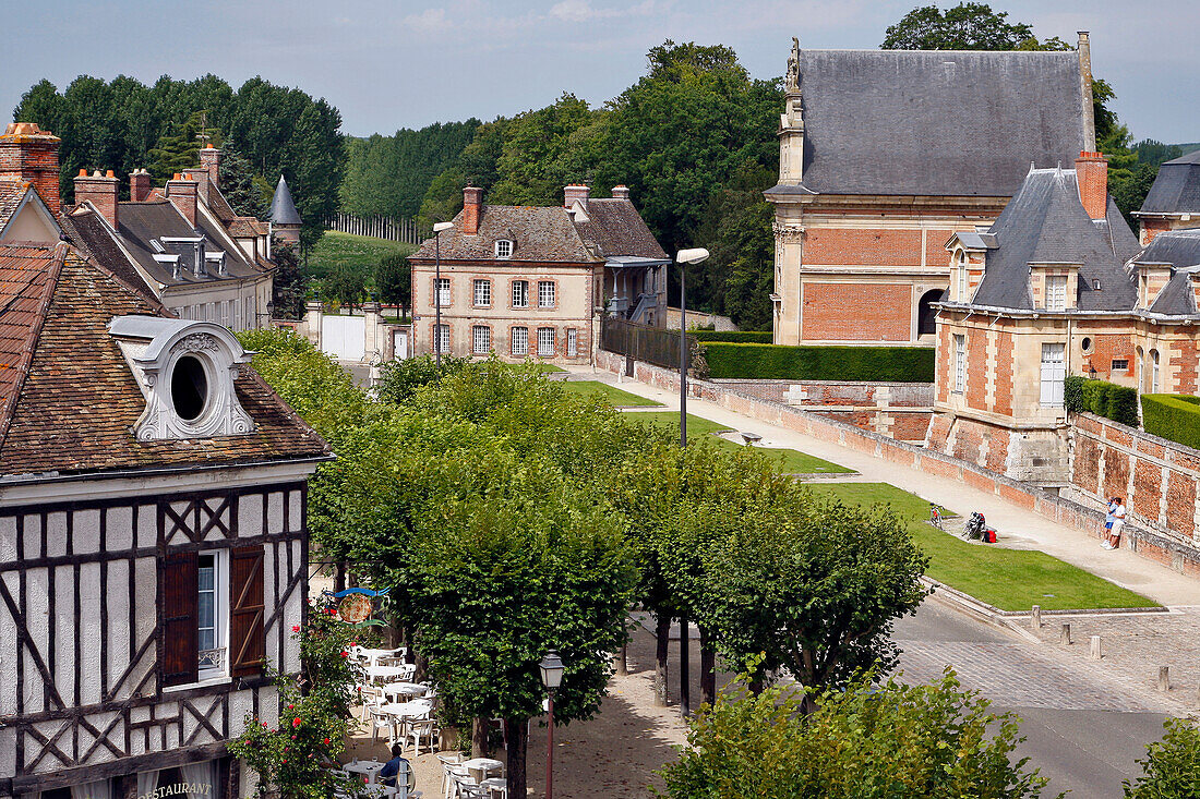 The Village Of Anet And The Chateau D'Anet, Built In 1550 By Philibert De L'Orme For Diane De Poitiers, Henri Ii'S Favourite, Eure-Et-Loir (28), France