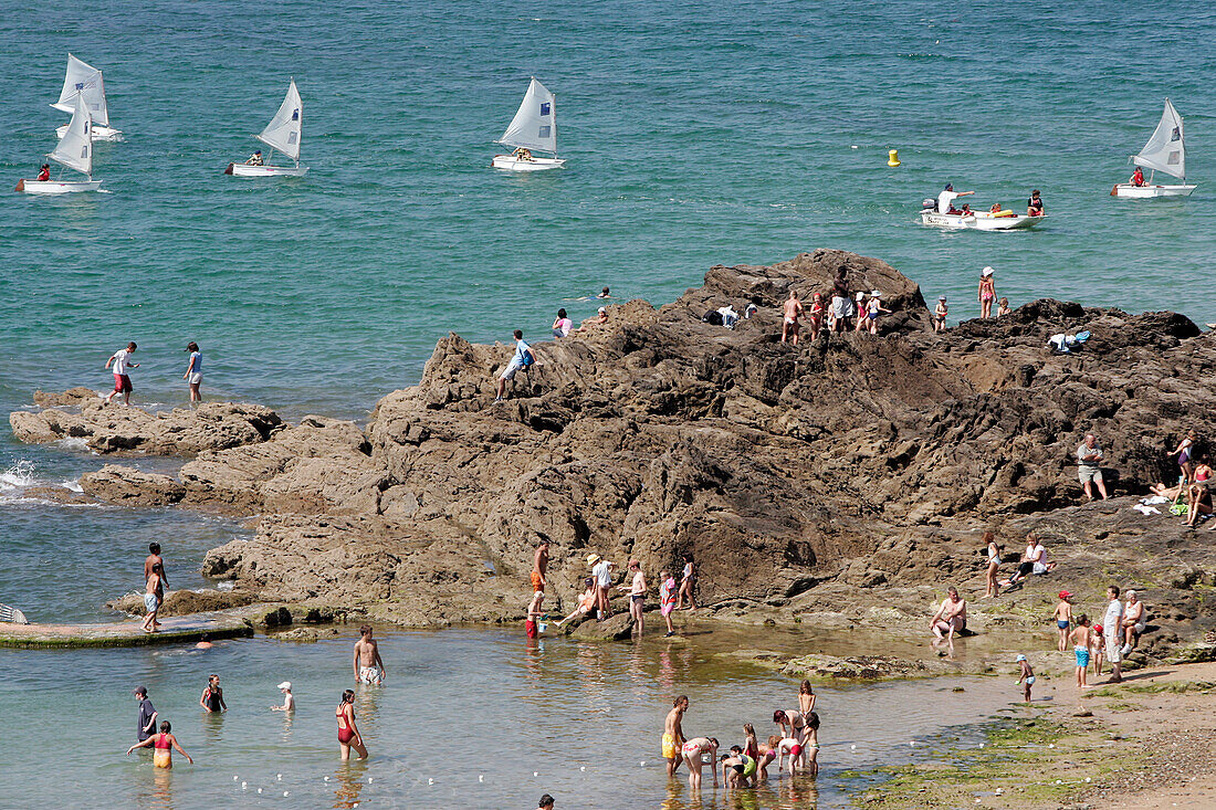 Bon Secours Beach And Sailing School, Saint-Malo, Ille-Et-Vilaine (35), France