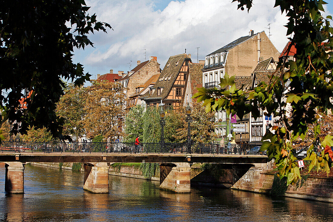 House On The Quay Of The Bateliers (Boatmen'S Quay), Strasbourg, Bas Rhin (67), Alsace, France, Europe