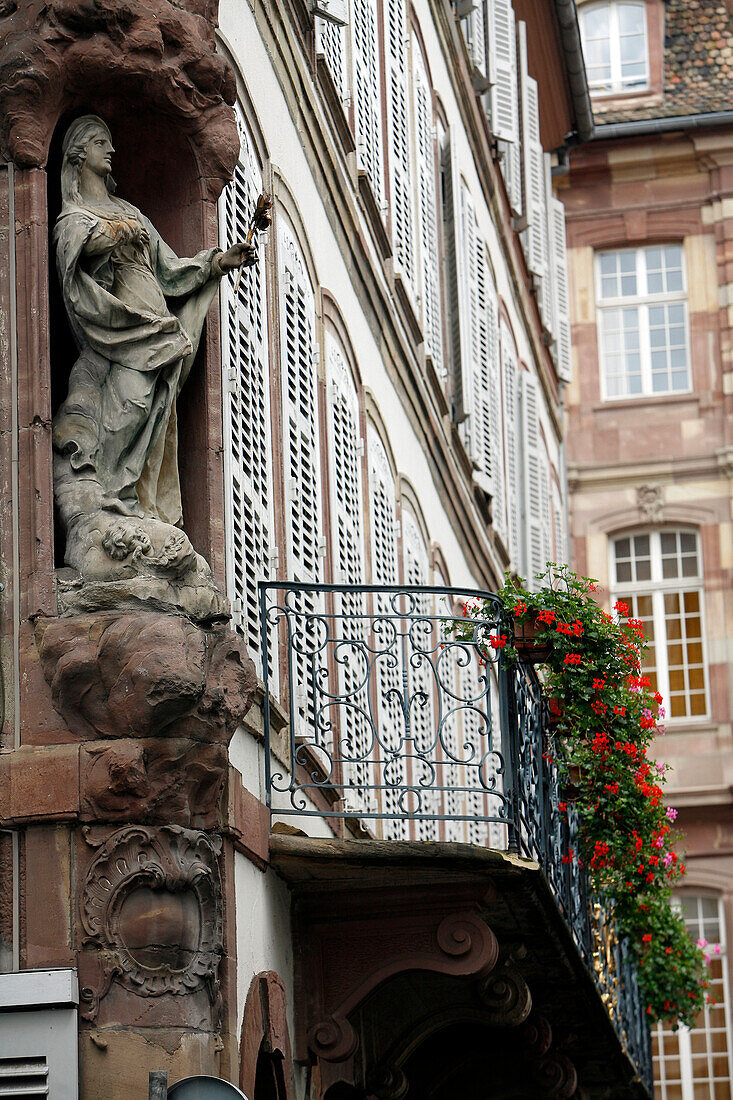 Facade Cagliostro House, Rue Des Ecrivains, Strasbourg, Bas Rhin (67), Alsace, France, Europe