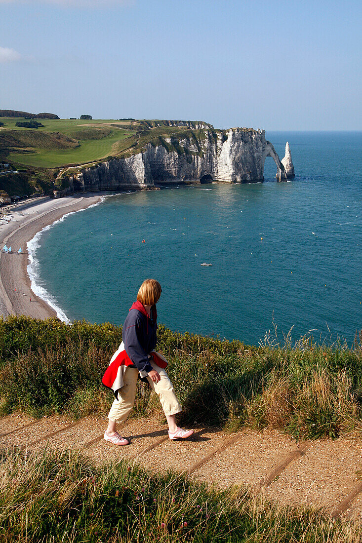 Look-Out Point And Strollers In Front Of The 'Arch' And The 'Needle' Of The Limestone Cliffs Of Etretat, Seine-Maritime (76), Normandy, France