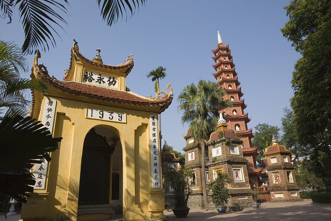 Exterior view of the Quan Thanh temple in the sunlight, Hanoi, Ha Noi province, Vietnam, Asia