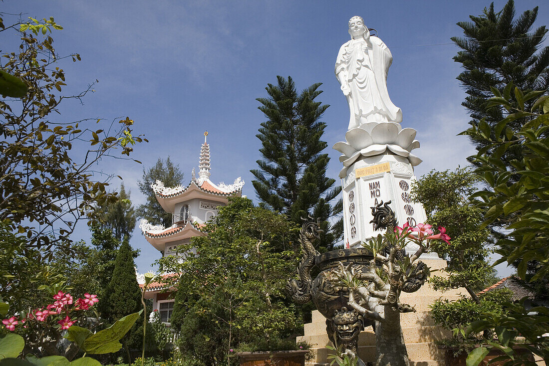 Buddhistic temple with buddha statue, Tra On, Can Tho Province, Vietnam, Asia
