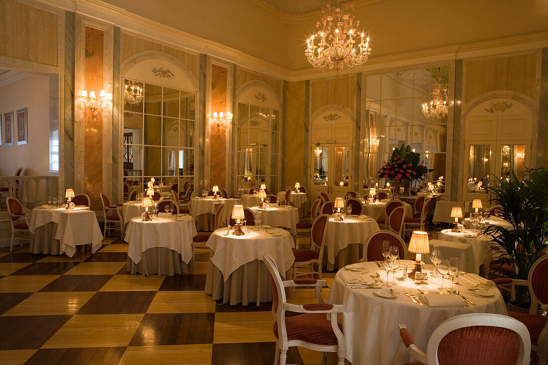 The Dining Room Restaurant im Reid's Palace Hotel, Funchal, Madeira, Portugal