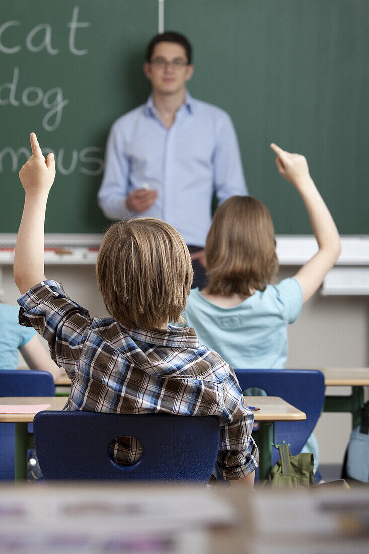 Schüler und Lehrer im Unterricht, Hamburg, Deutschland