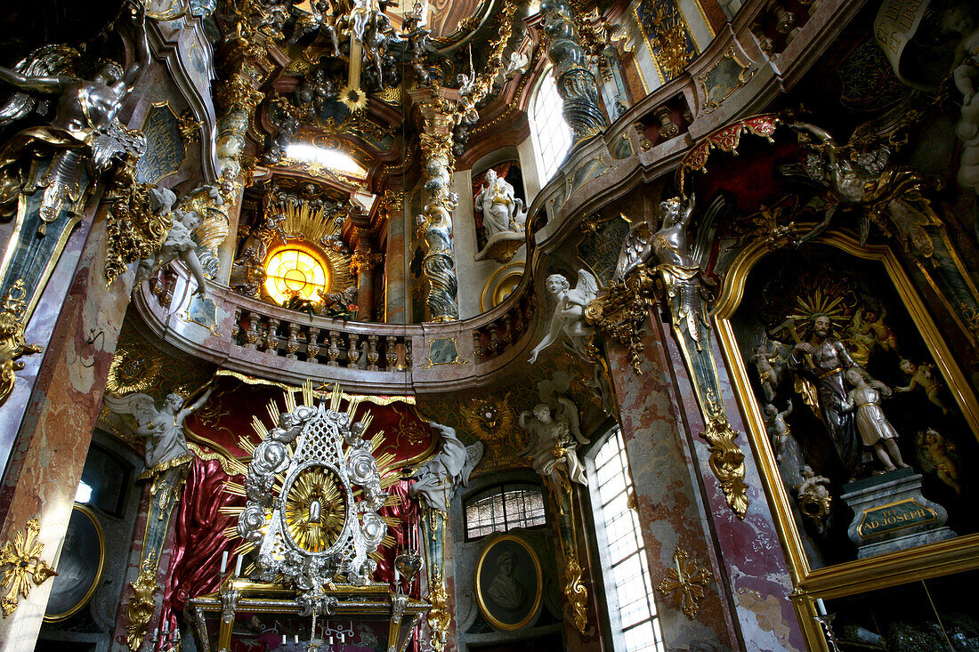 Innenansicht der Asamkirche St. Johann Nepomuk, München, Bayern, Deutschland