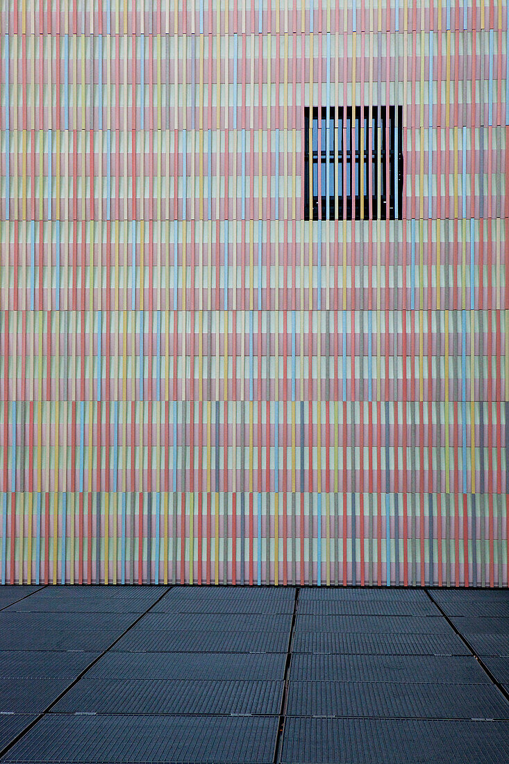 Fassade vom Museum Brandhorst, München, Bayern, Deutschland