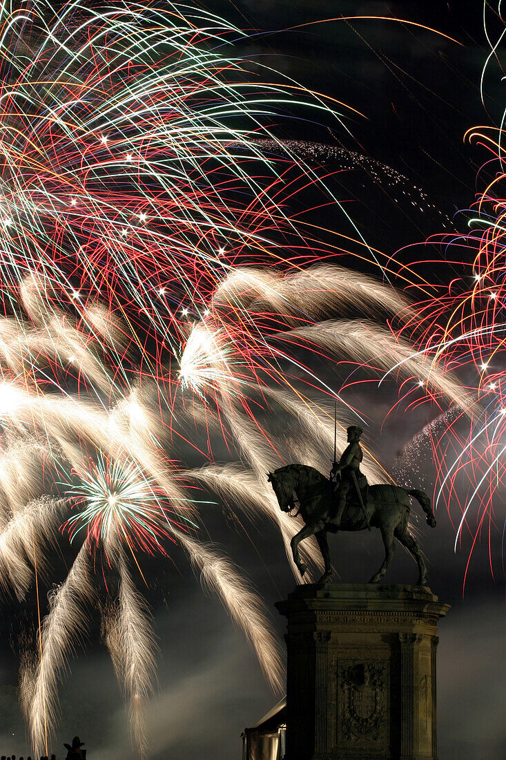 Fireworks, Pyrotechnical Show, Les Nuits Du Feu, Fireworks And Sound And Light Festival, Chateau De Chantilly, Oise (60)