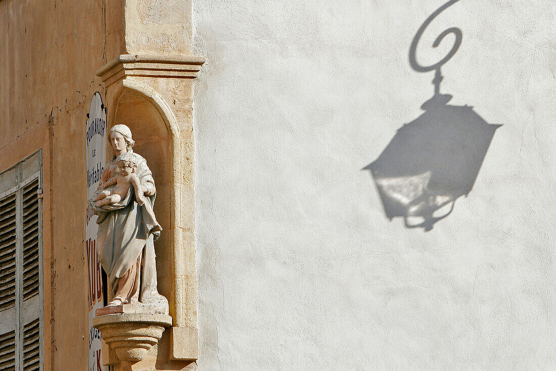 Detail Of A Facade, Aix-En-Provence (13)