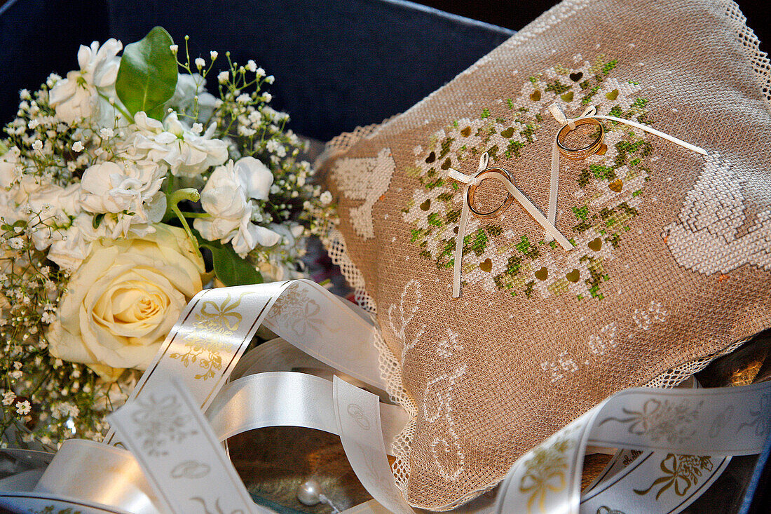 Wedding Ring And Bride'S Bouquet, Preparations For The Wedding, France