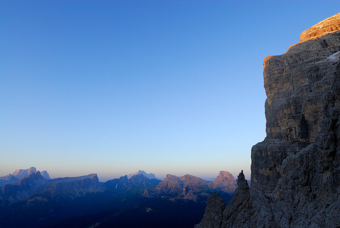 Alpenglow, Tofana di Rozes, Tofane, Dolomites, Veneto, Italy