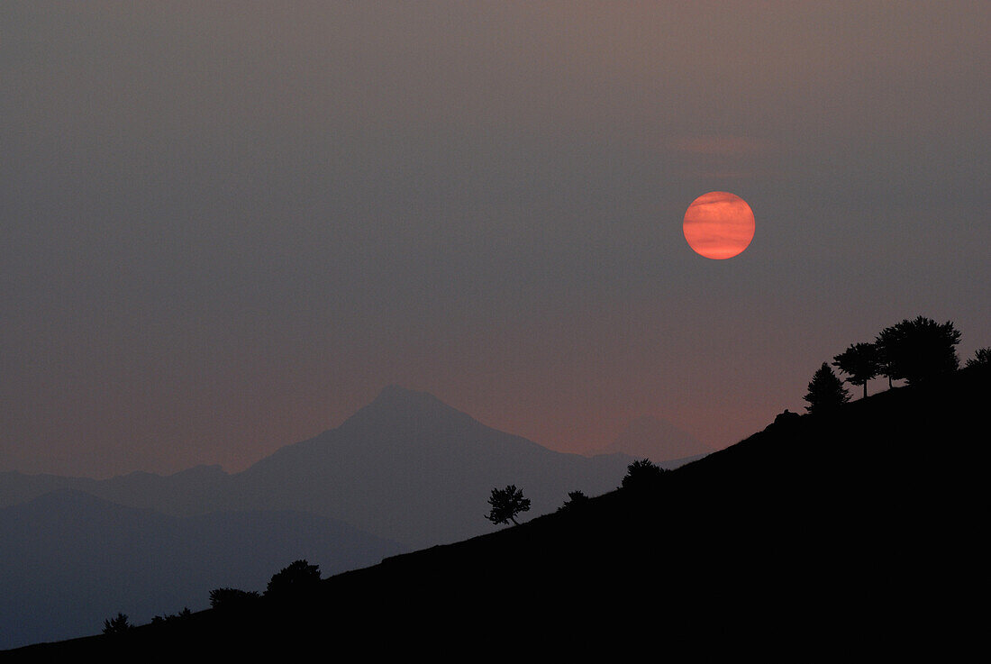 Sonnenaufgang am Monte Zeda, Nationalpark Val Grande, Piemont, Italien