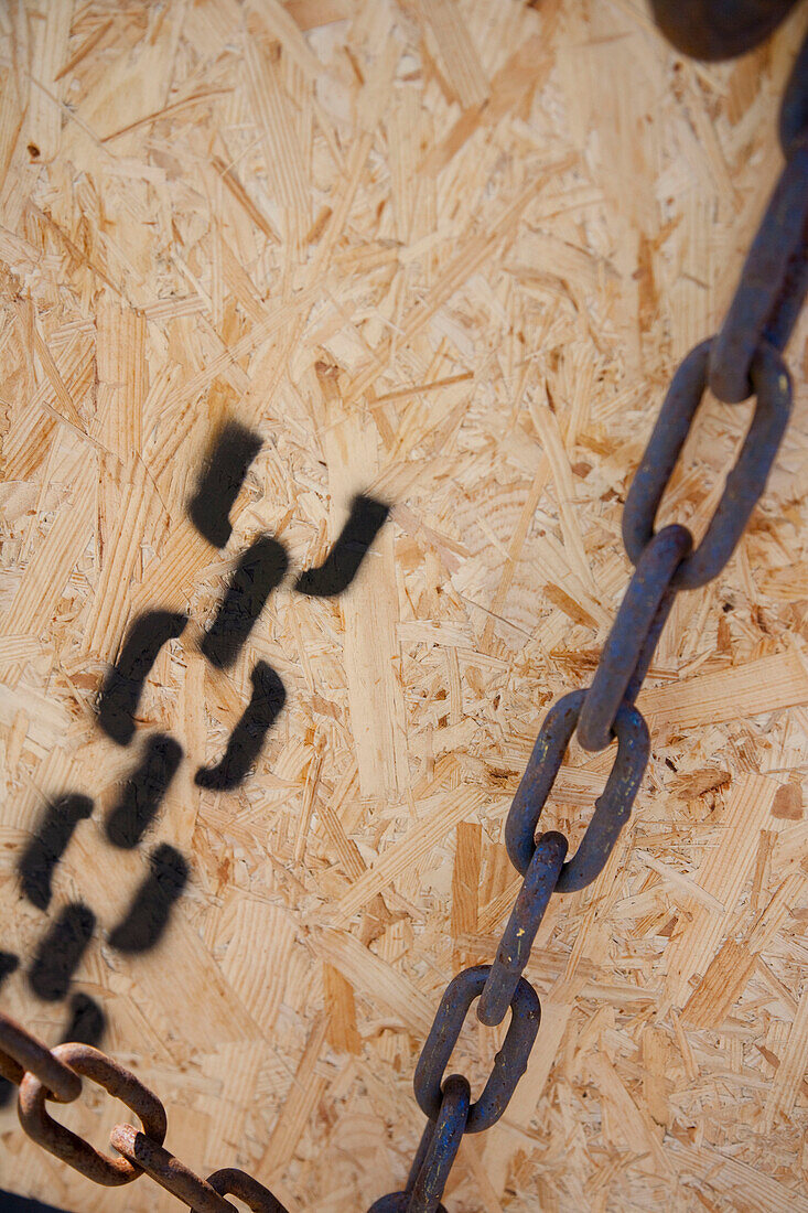 Chain, wooden box with pictogram, Port of Hamburg, Germany