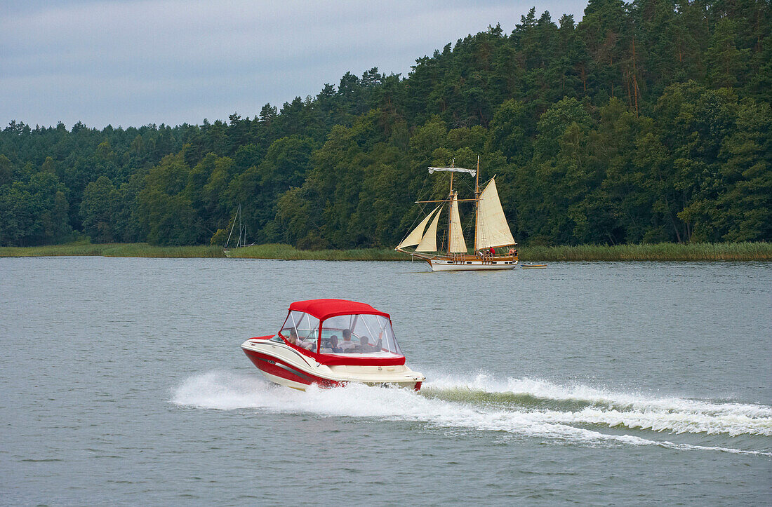 Sailingboat on Jez. Beldany (Lake Beldany), Two-master, Mazurskie Pojezierze, Masuren, East Prussia, Poland, Europe